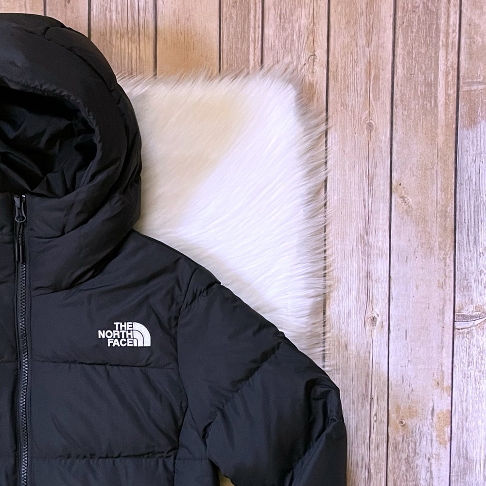 The North Face Women’s Gotham Parka In TNF Black - Picture 3 of 9